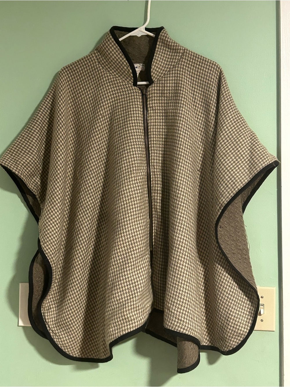 Free People Woven Houndstooth Zip-Front Cape Jacket - Beige/Black